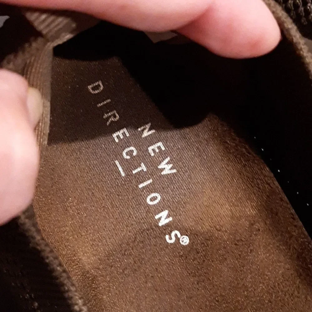 New Directions Olive Green Cloth Shoes
